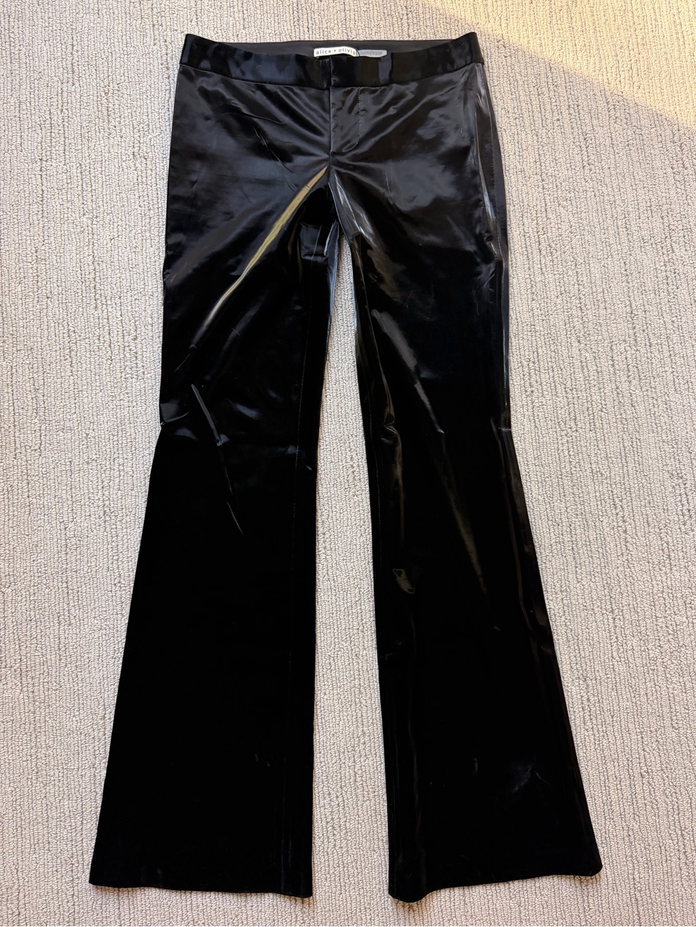 ALICE & OLIVIA Chic Shiney Smooth Low Rise Flare Leg Pants Sz 6 NWT $350!!
